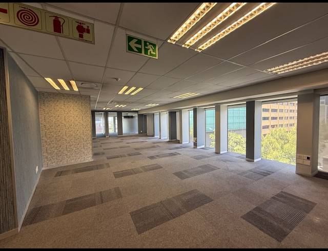 762M² OFFICE TO LET IN FORESHORE